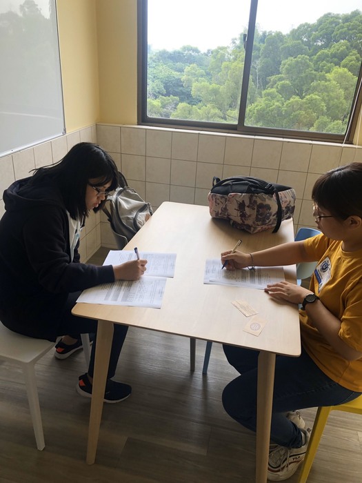 學生可在此安靜閱讀，提供小組或師生個別會談，口語練習或情境演練
